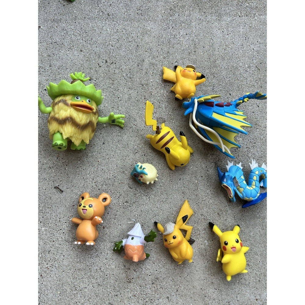 Lot Of Pokemon Figures Toys Mini Pikachu